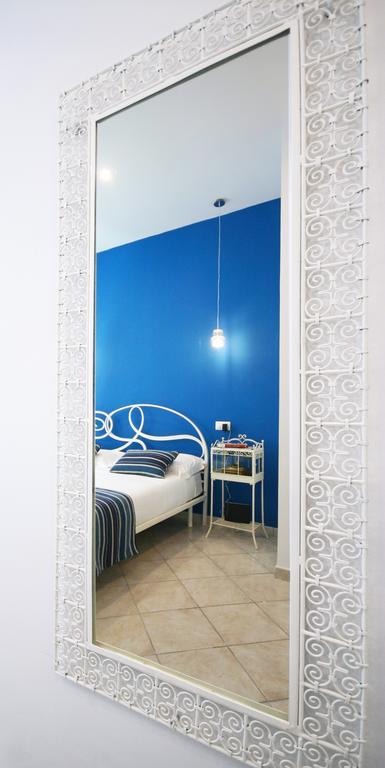Sebeto Toledo Apartment Наполи Екстериор снимка