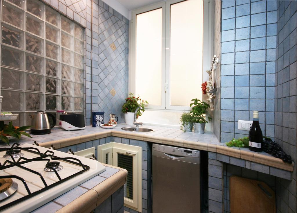 Sebeto Toledo Apartment Наполи Екстериор снимка