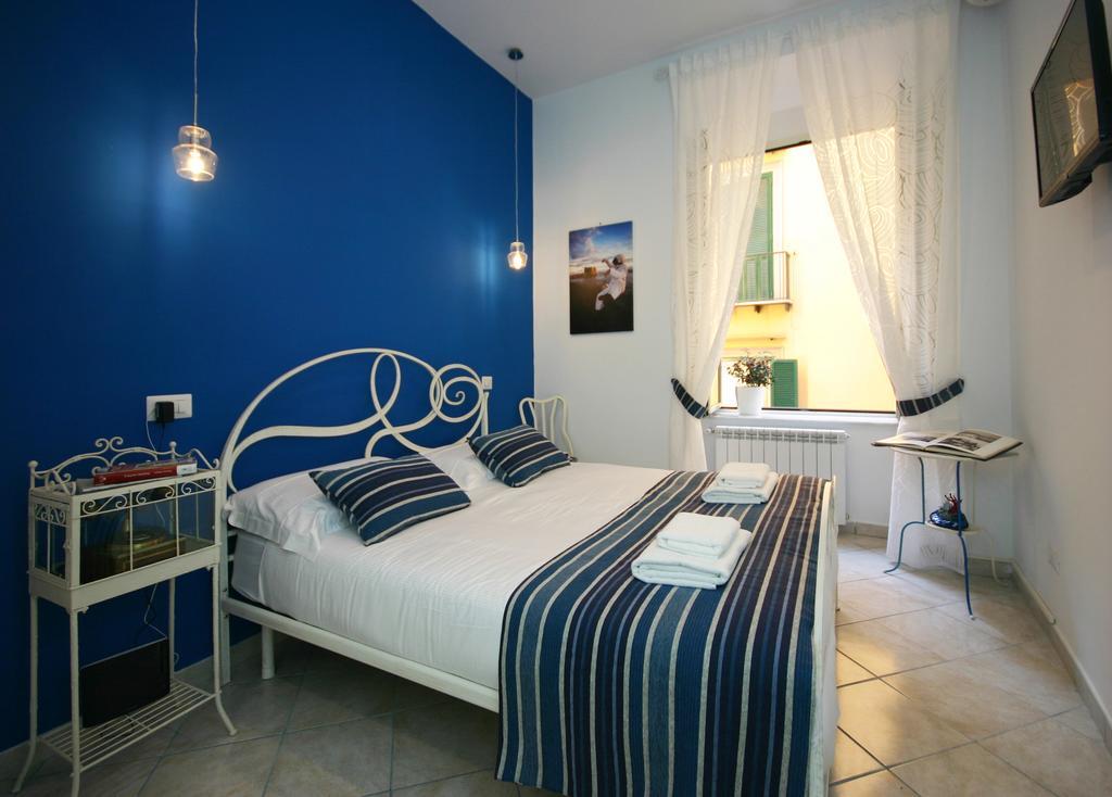 Sebeto Toledo Apartment Наполи Екстериор снимка